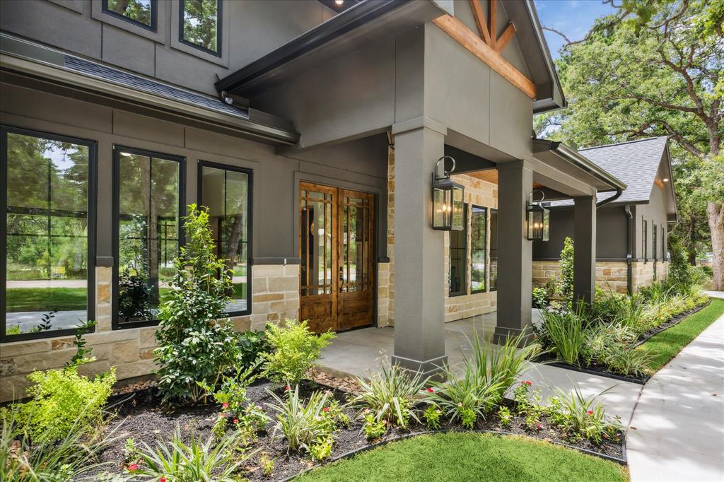 211 St Andrews Drive