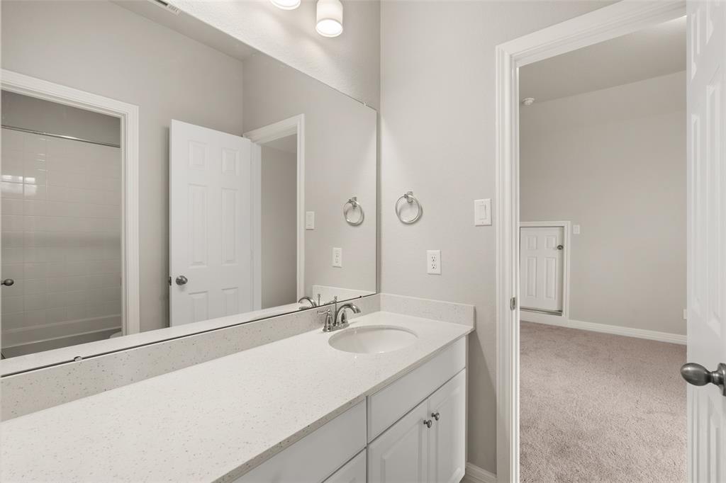 4105 Golden Bird Landing Court, League City, Texas image 15