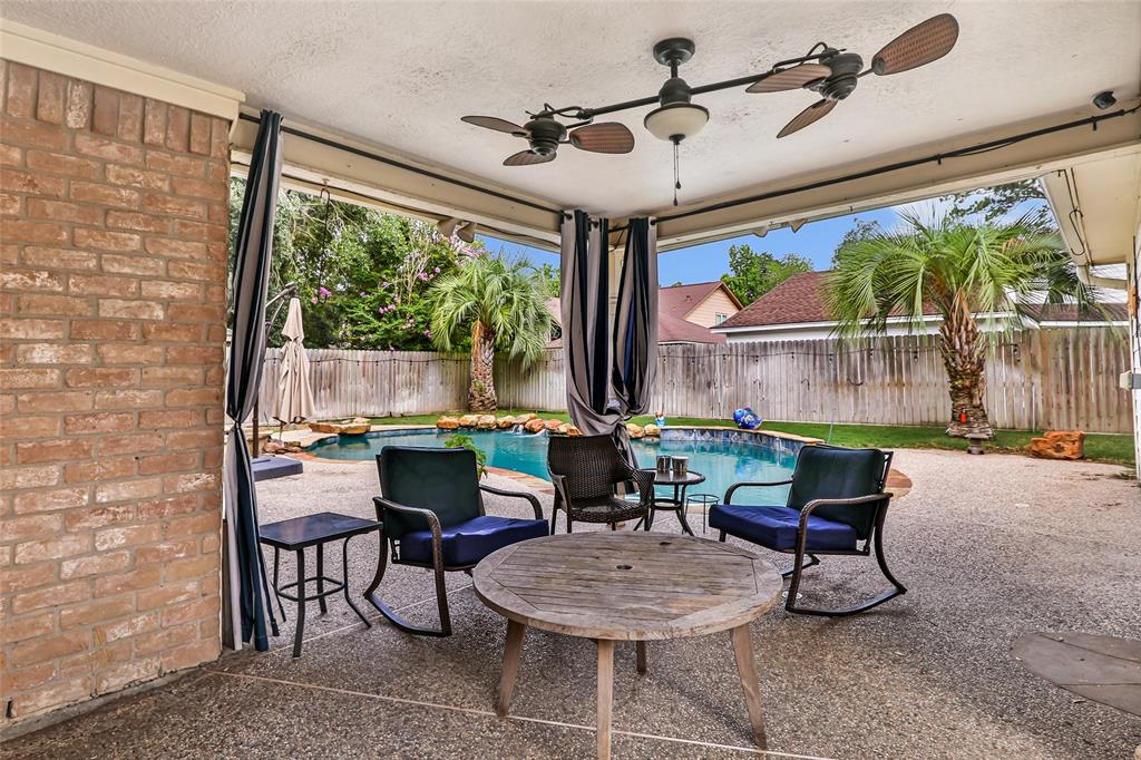 20131 Magnolia Bend Drive, Humble, Texas image 26