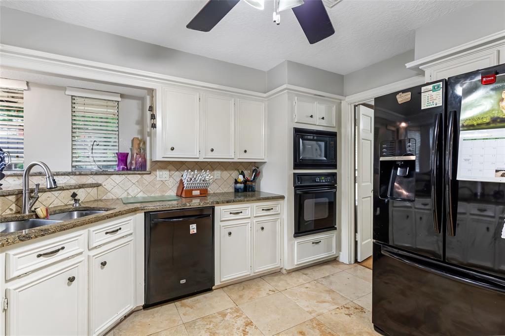 20131 Magnolia Bend Drive, Humble, Texas image 9