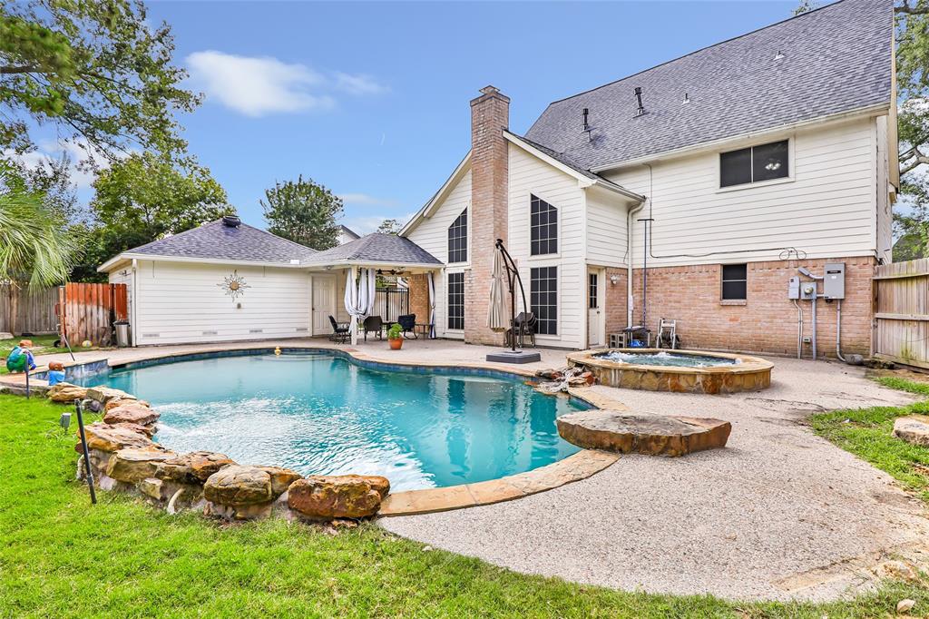 20131 Magnolia Bend Drive, Humble, Texas image 24