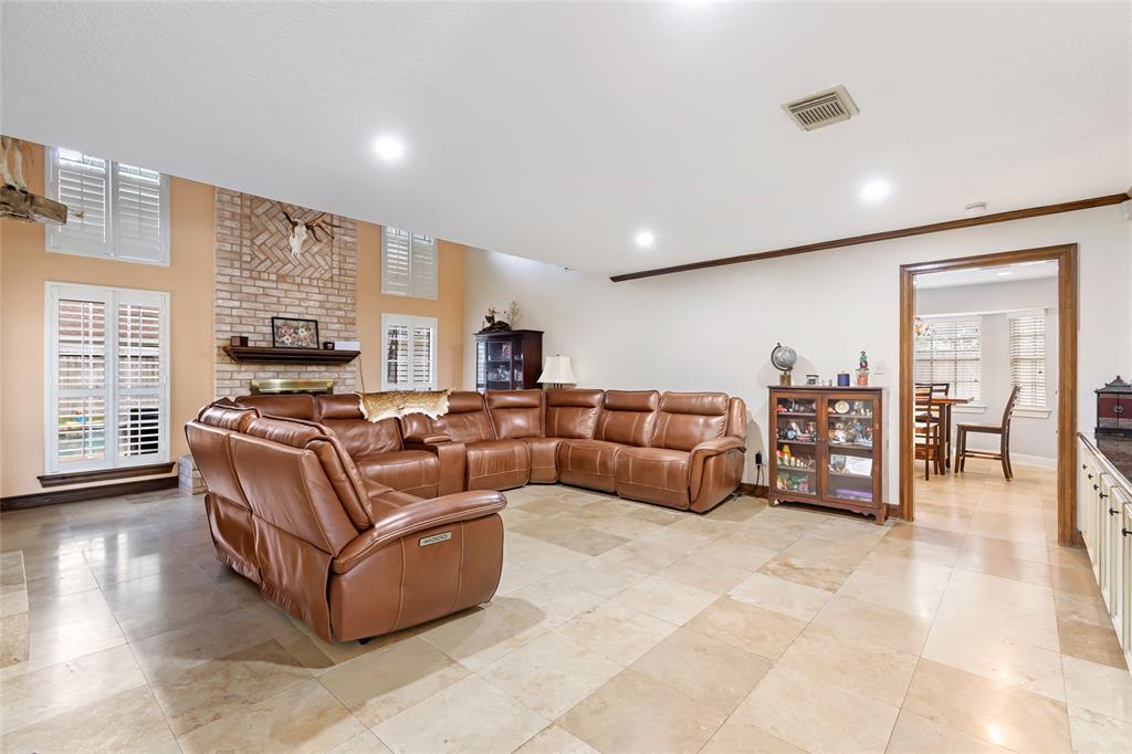 20131 Magnolia Bend Drive, Humble, Texas image 12