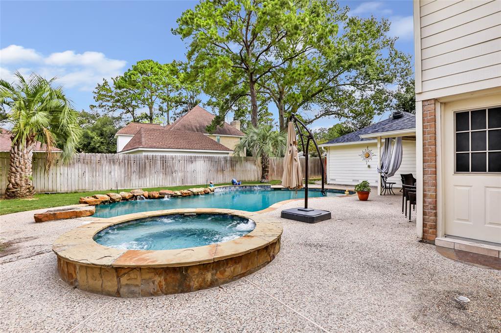 20131 Magnolia Bend Drive, Humble, Texas image 25