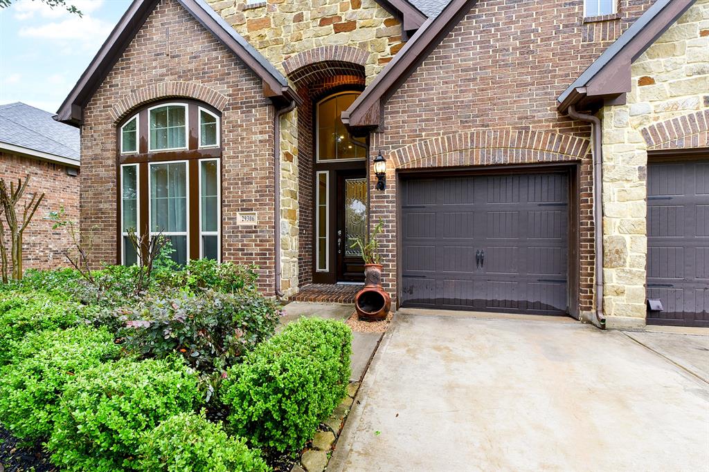29306 Lovegrass Court