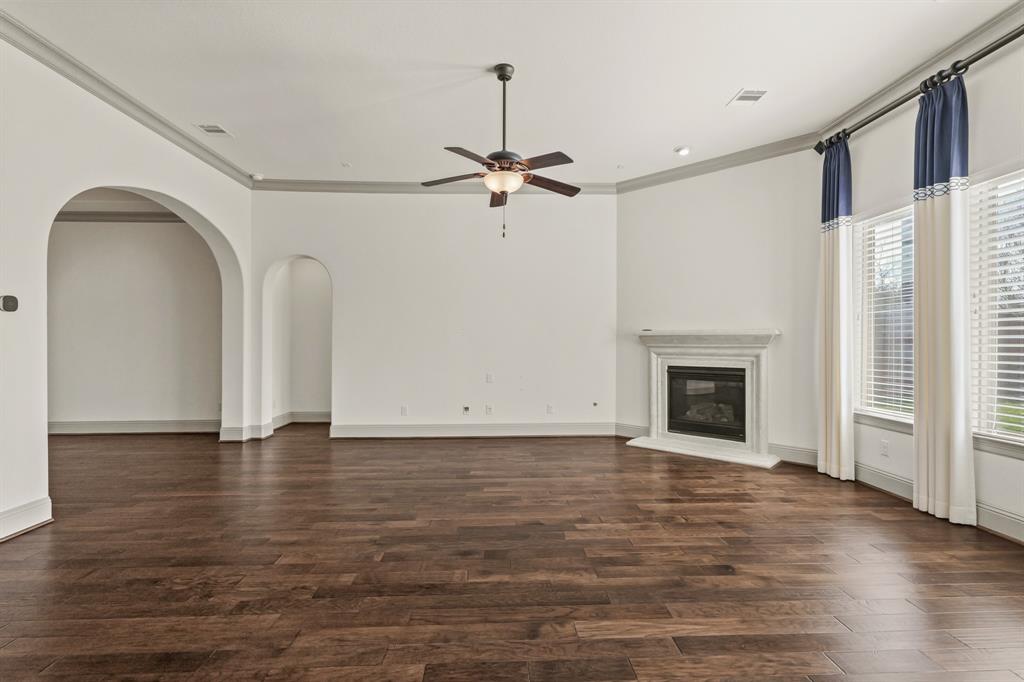 67 Quiet Vista Drive, Sugar Land, Texas image 12