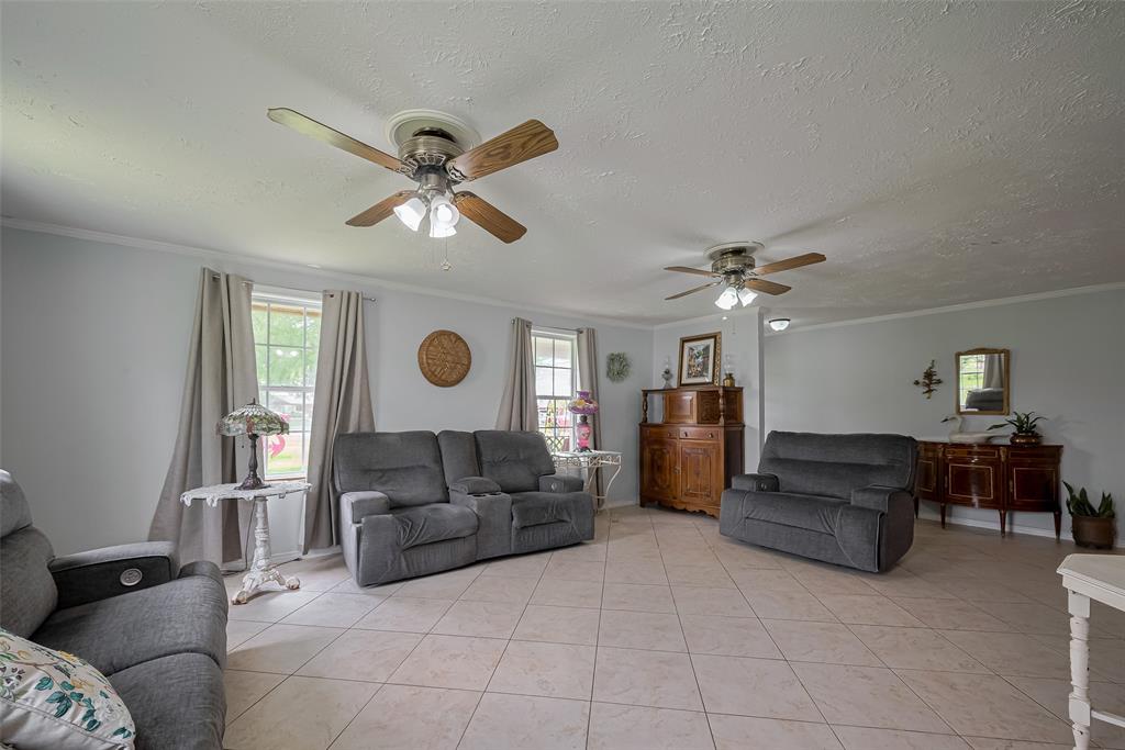 15606 Fir Road, Santa Fe, Texas image 8