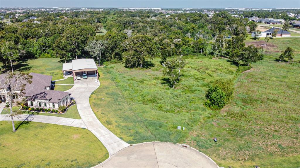 5610 Arrowhead Point Drive