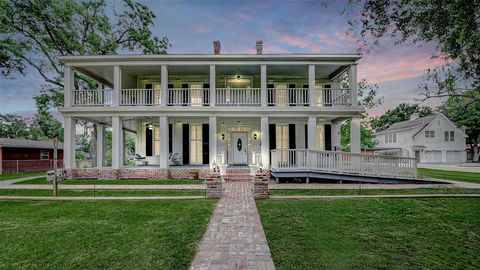 902 Richmond Parkway Richmond TX 77469