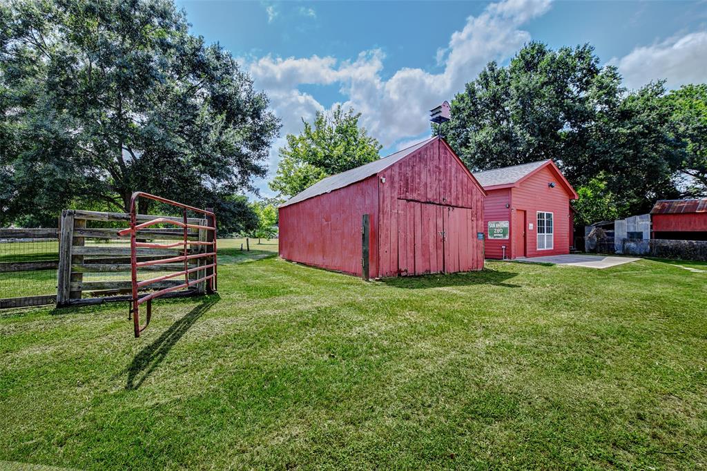 902 Richmond Parkway