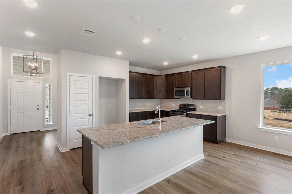3706 Violet Lane, Huntsville, Texas image 19