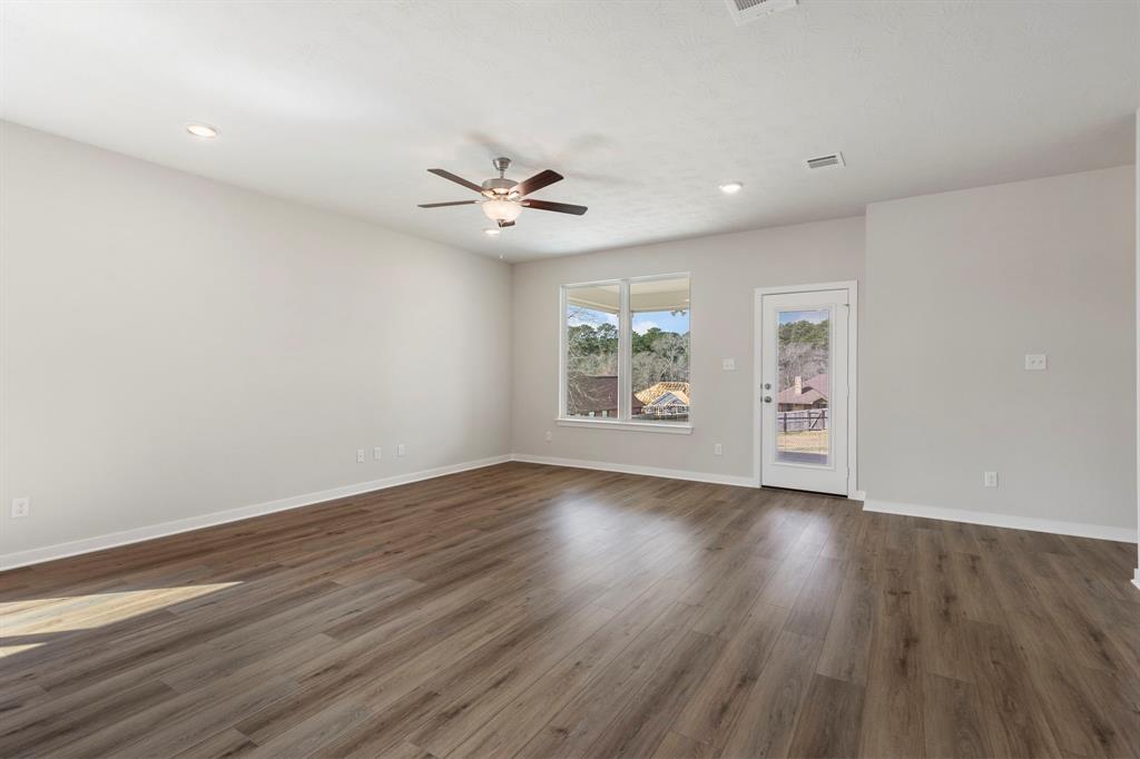 3706 Violet Lane, Huntsville, Texas image 31
