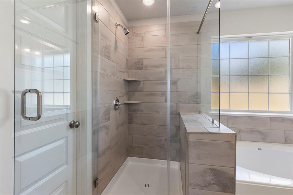 3706 Violet Lane, Huntsville, Texas image 38