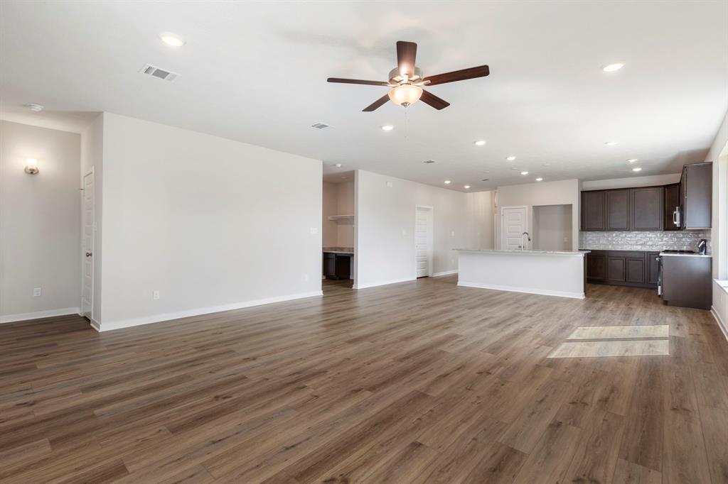 3706 Violet Lane, Huntsville, Texas image 32
