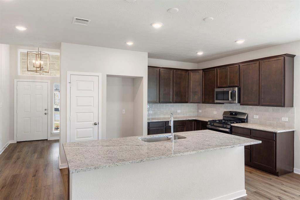 3706 Violet Lane, Huntsville, Texas image 20