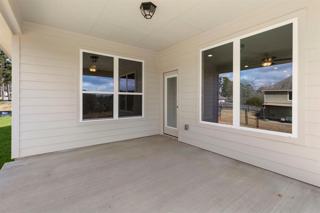 3706 Violet Lane, Huntsville, Texas image 7