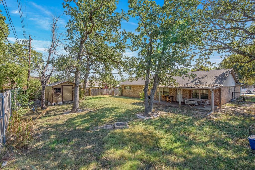 2911 Hillside Drive, Bryan, Texas image 18