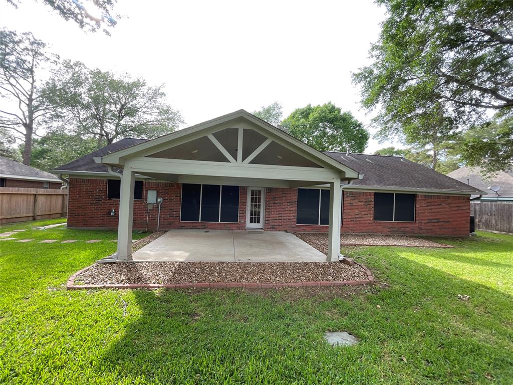 7110 Pembrough Lane, Katy, Texas image 26