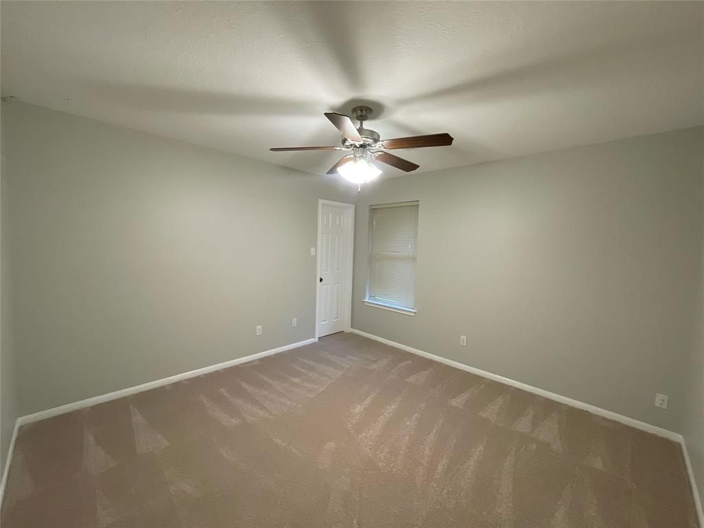 7110 Pembrough Lane, Katy, Texas image 23