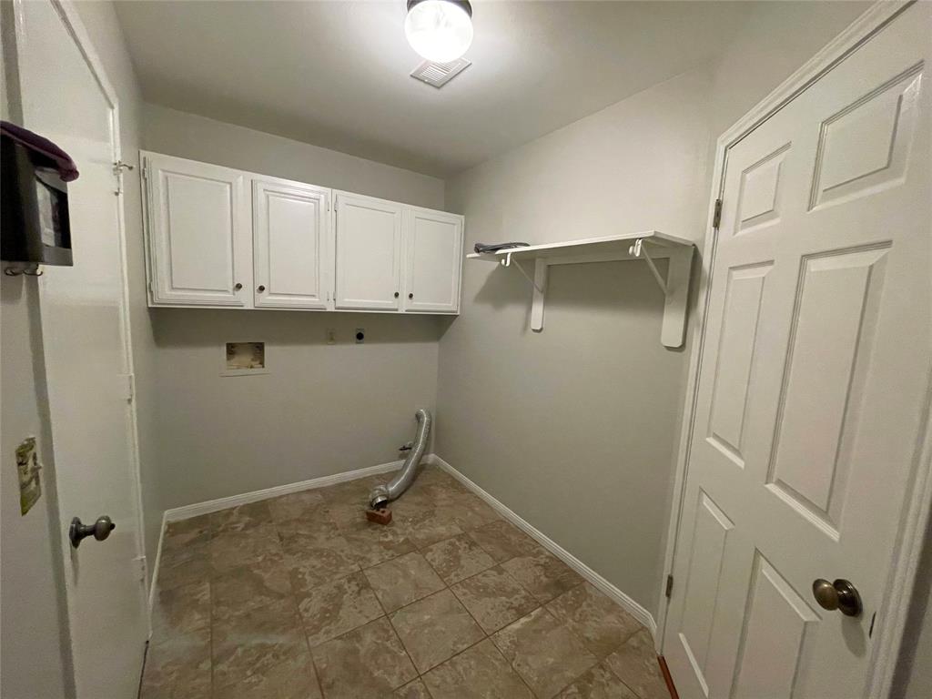 7110 Pembrough Lane, Katy, Texas image 9