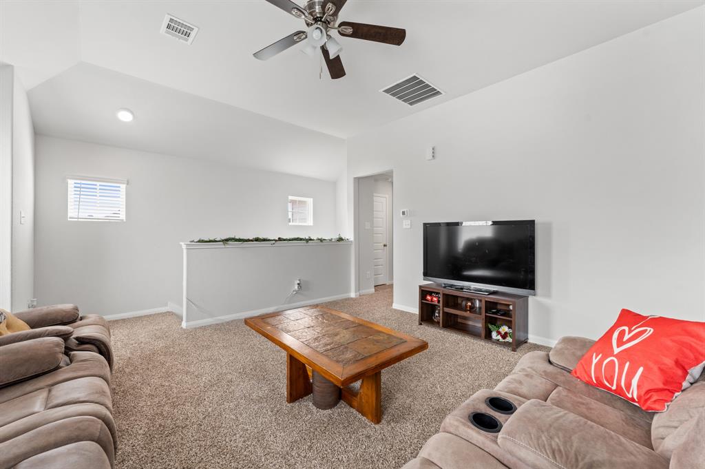 16635 Olivewood Lane, Conroe, Texas image 6