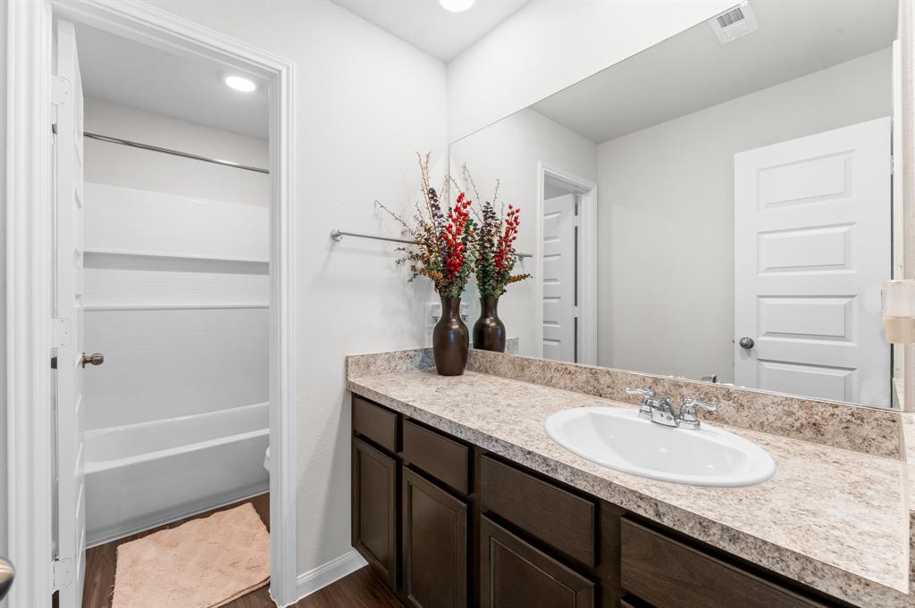 16635 Olivewood Lane, Conroe, Texas image 12