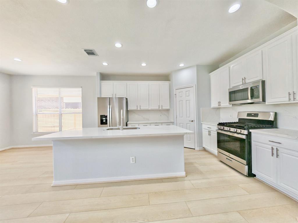 5030 Shadow Breeze Lane, Katy, Texas image 15