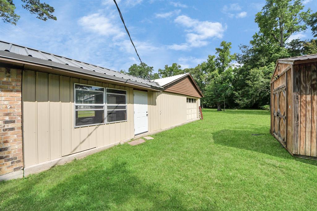 4925 Magnolia Lane, Old River-Winfree, Texas image 13