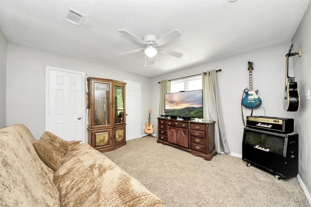4925 Magnolia Lane, Old River-Winfree, Texas image 10