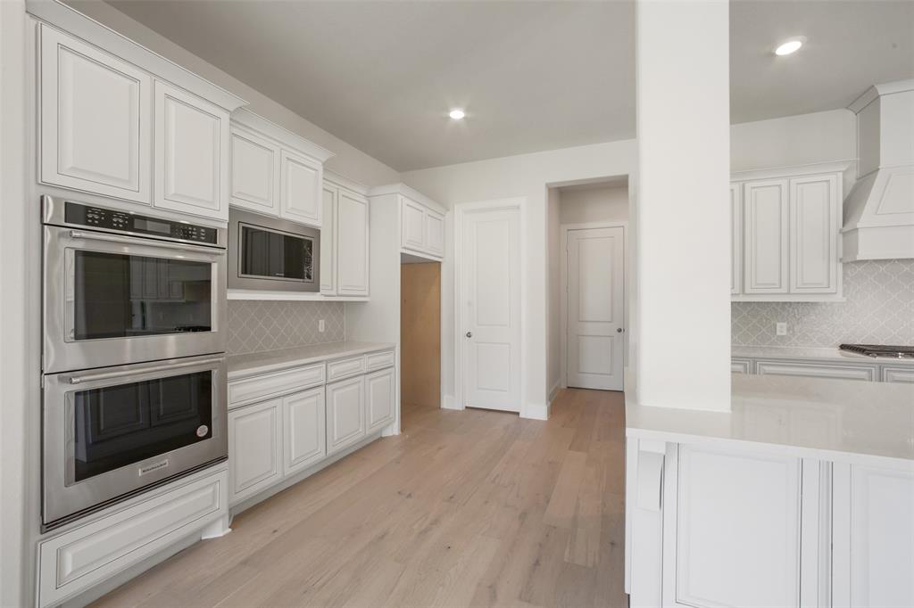 12727 Creekside Shadows Lane, Conroe, Texas image 10