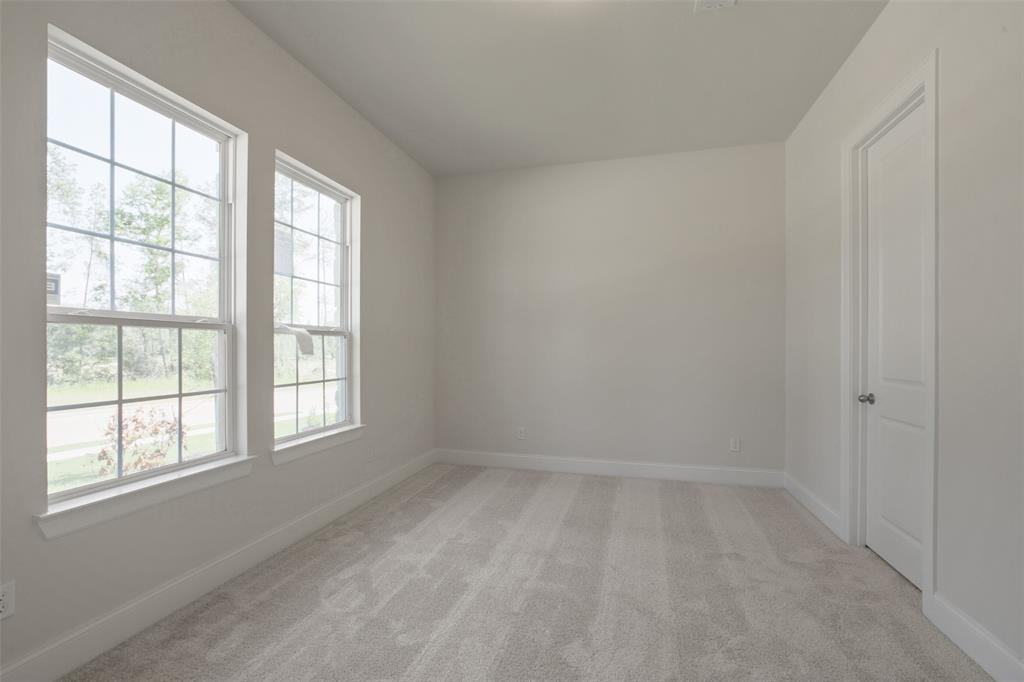 12727 Creekside Shadows Lane, Conroe, Texas image 5