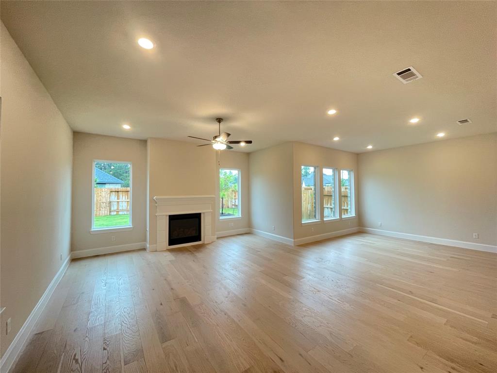 12727 Creekside Shadows Lane, Conroe, Texas image 12