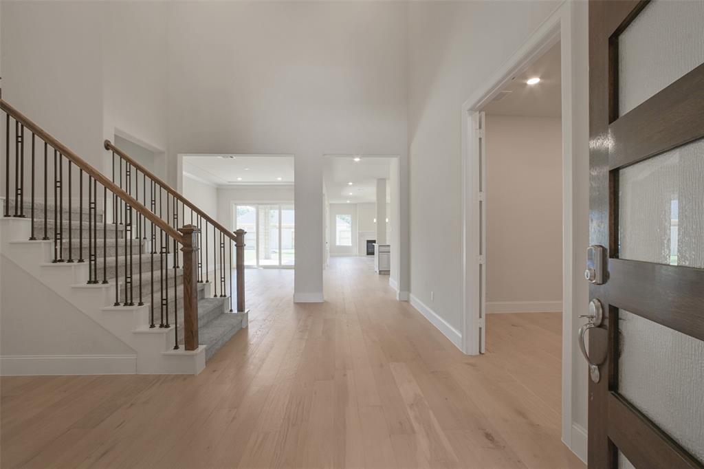 12727 Creekside Shadows Lane, Conroe, Texas image 3