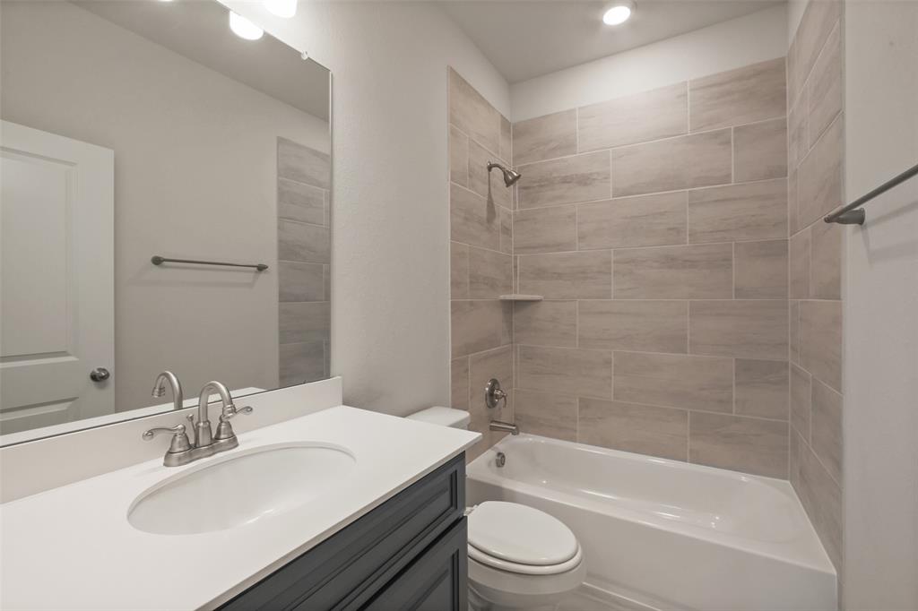 12727 Creekside Shadows Lane, Conroe, Texas image 25