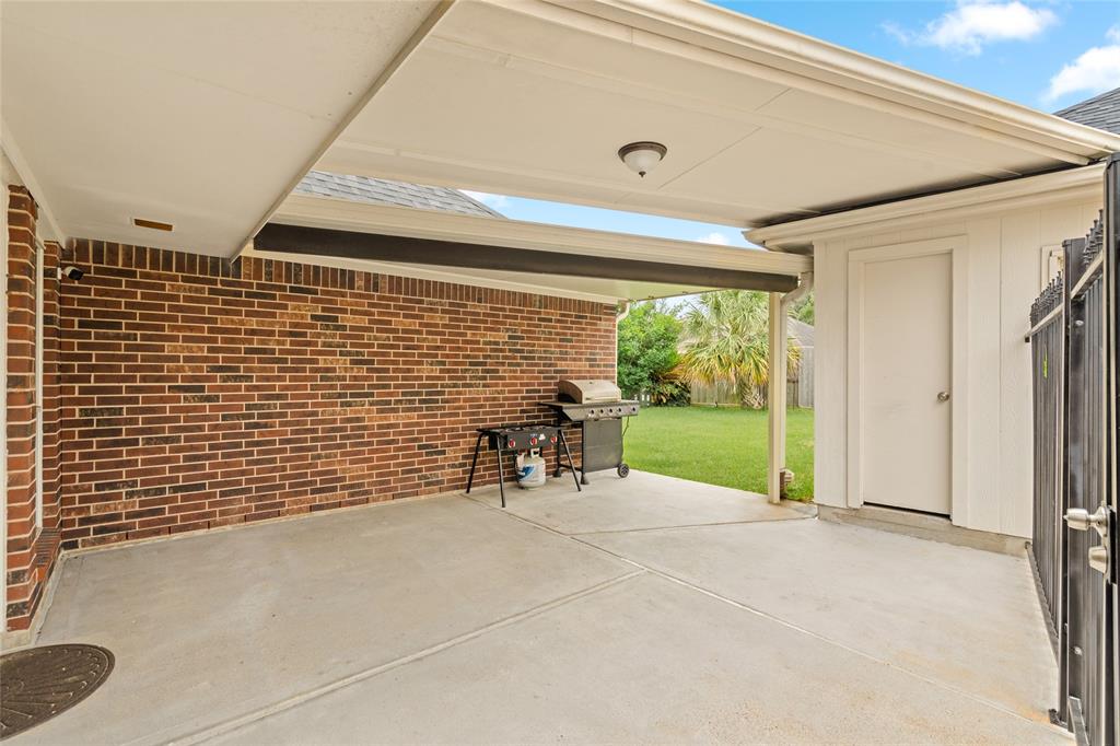 1706 Brightlake Way, Missouri City, Texas image 39