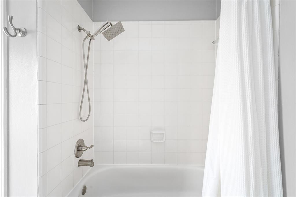 1706 Brightlake Way, Missouri City, Texas image 35