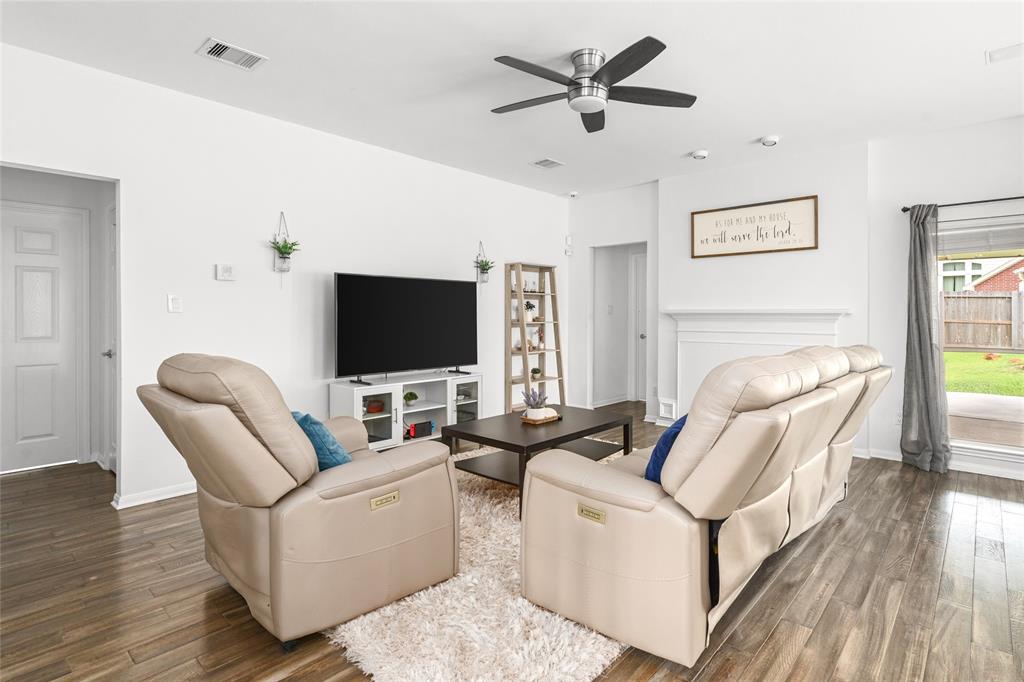 1706 Brightlake Way, Missouri City, Texas image 12