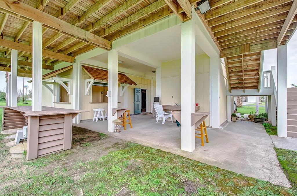 3541 Hannas Reef, Crystal Beach, Texas image 2