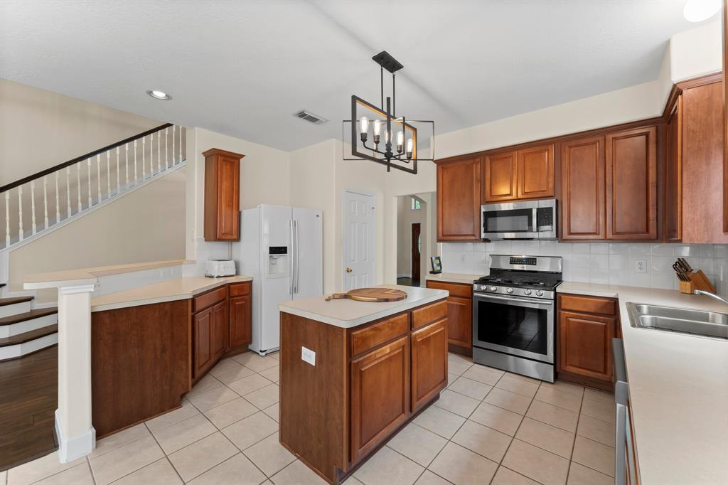5211 Bur Oak Drive, Pasadena, Texas image 13