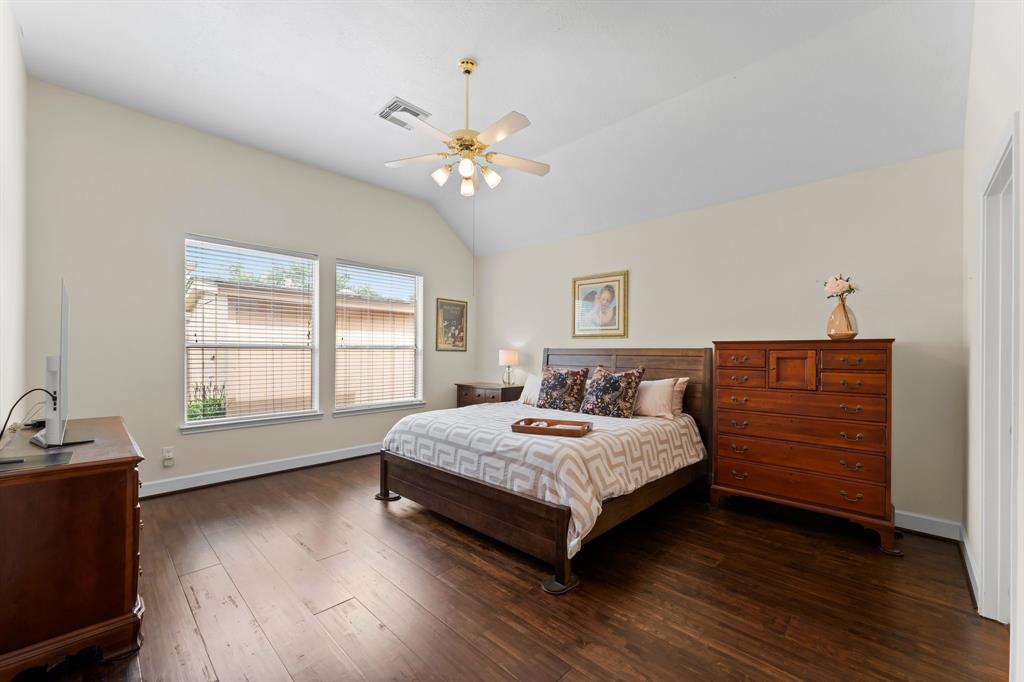 5211 Bur Oak Drive, Pasadena, Texas image 17