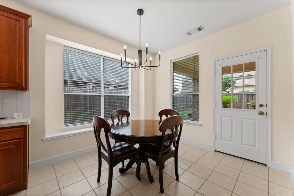 5211 Bur Oak Drive, Pasadena, Texas image 16
