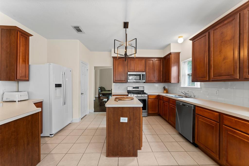 5211 Bur Oak Drive, Pasadena, Texas image 15