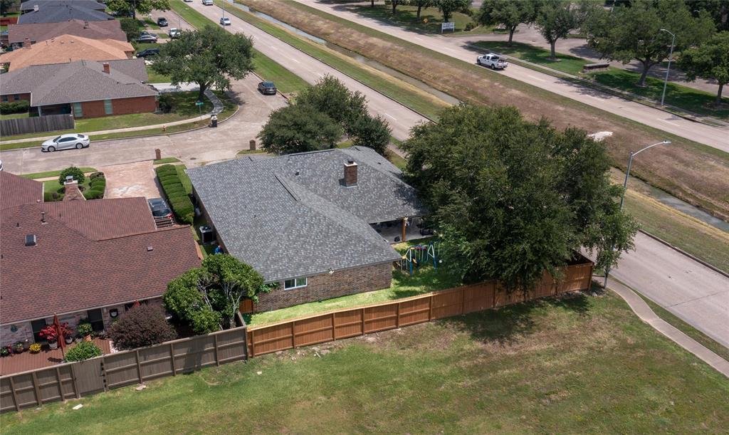 4618 Iroquois Drive