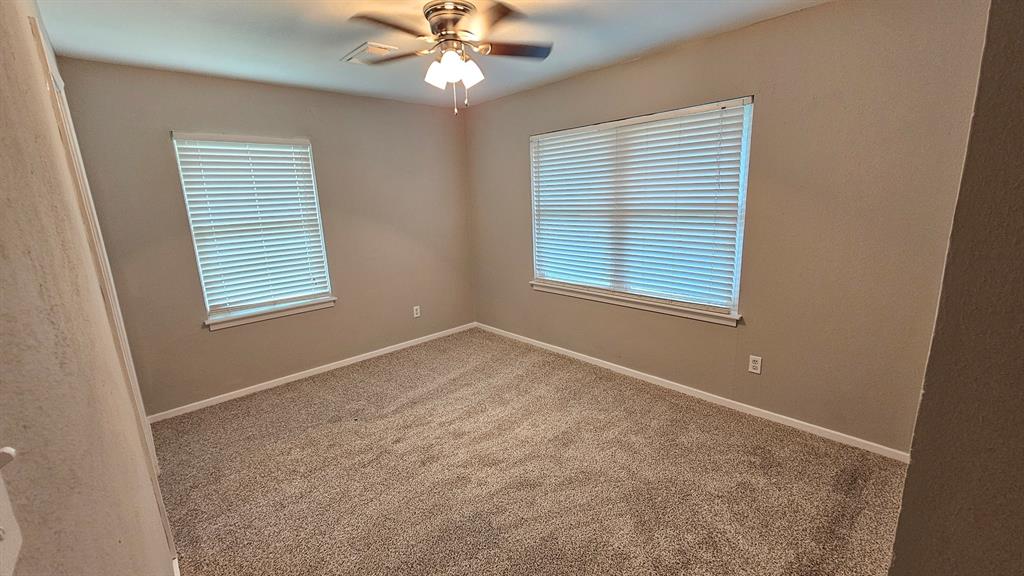 207 Redwood Street, Lake Jackson, Texas image 10