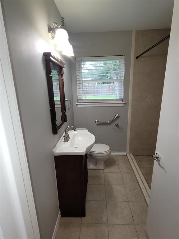 207 Redwood Street, Lake Jackson, Texas image 16