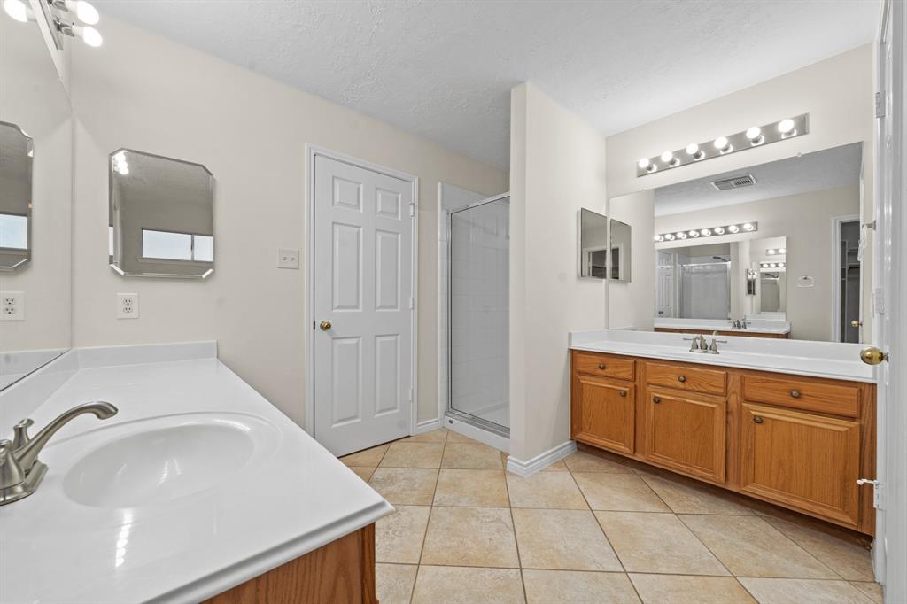 1959 Courtside Place Drive, Missouri City, Texas image 32