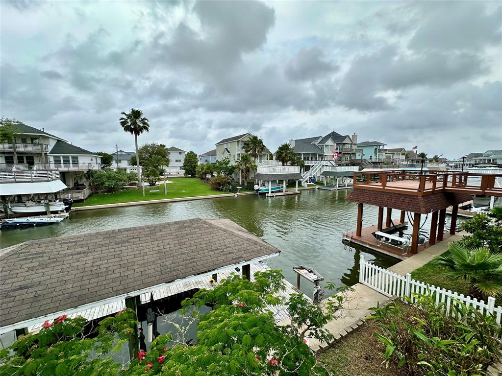 12828 E Madrid Rd, Galveston, Texas image 12