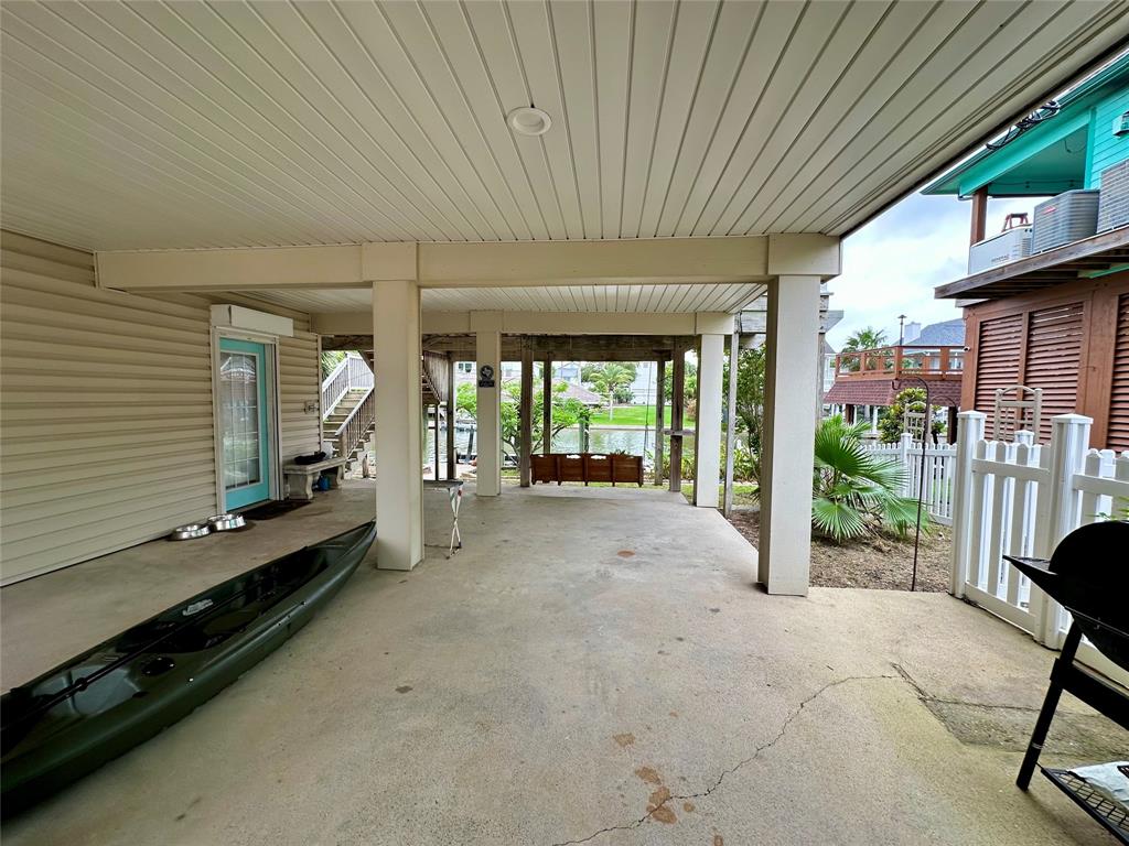 12828 E Madrid Rd, Galveston, Texas image 5