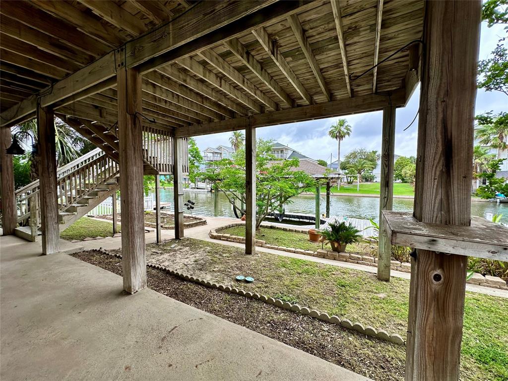 12828 E Madrid Rd, Galveston, Texas image 6