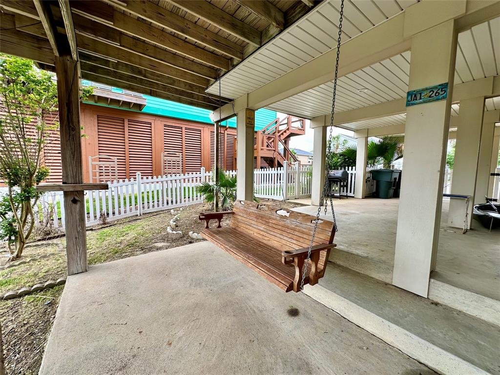 12828 E Madrid Rd, Galveston, Texas image 8