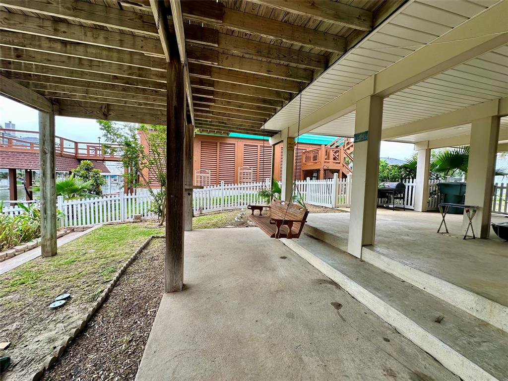 12828 E Madrid Rd, Galveston, Texas image 7